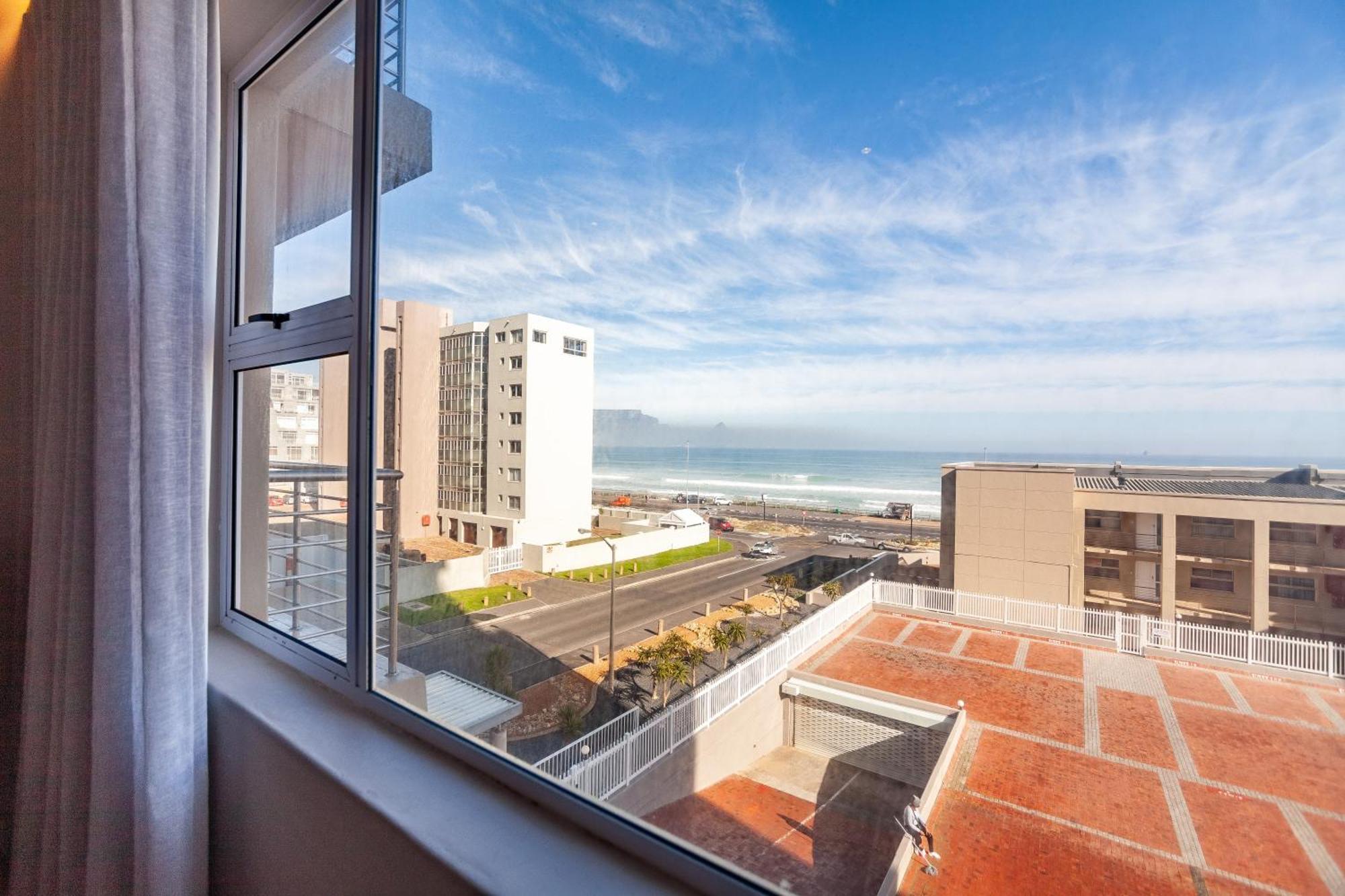 Luxury Ocean View Beachfront 2 Bed Apartment -206 The Waves, Blouberg, Cape Town 布鲁堡史特兰 外观 照片