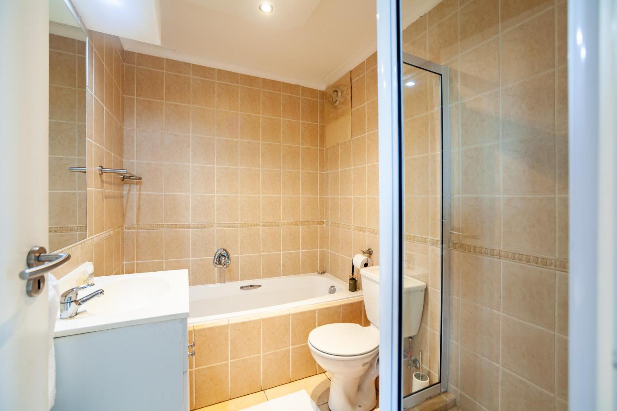 Luxury Ocean View Beachfront 2 Bed Apartment -206 The Waves, Blouberg, Cape Town 布鲁堡史特兰 外观 照片