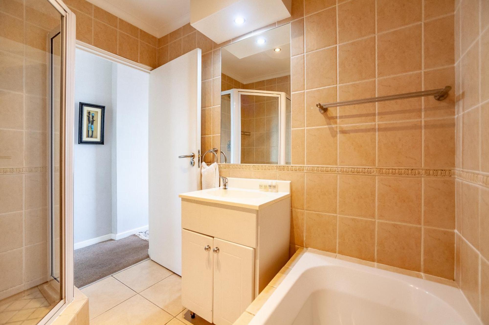 Luxury Ocean View Beachfront 2 Bed Apartment -206 The Waves, Blouberg, Cape Town 布鲁堡史特兰 外观 照片
